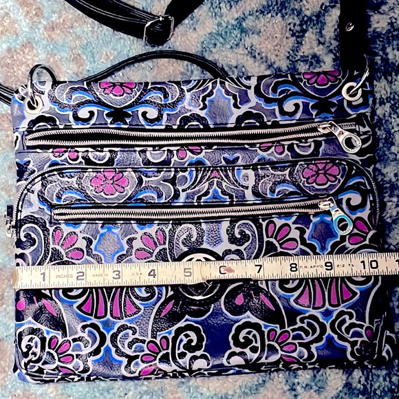 EUC Relic Psychedelic Print Vegan Leather Multi-Pocket Purse - Picture 15 of 15